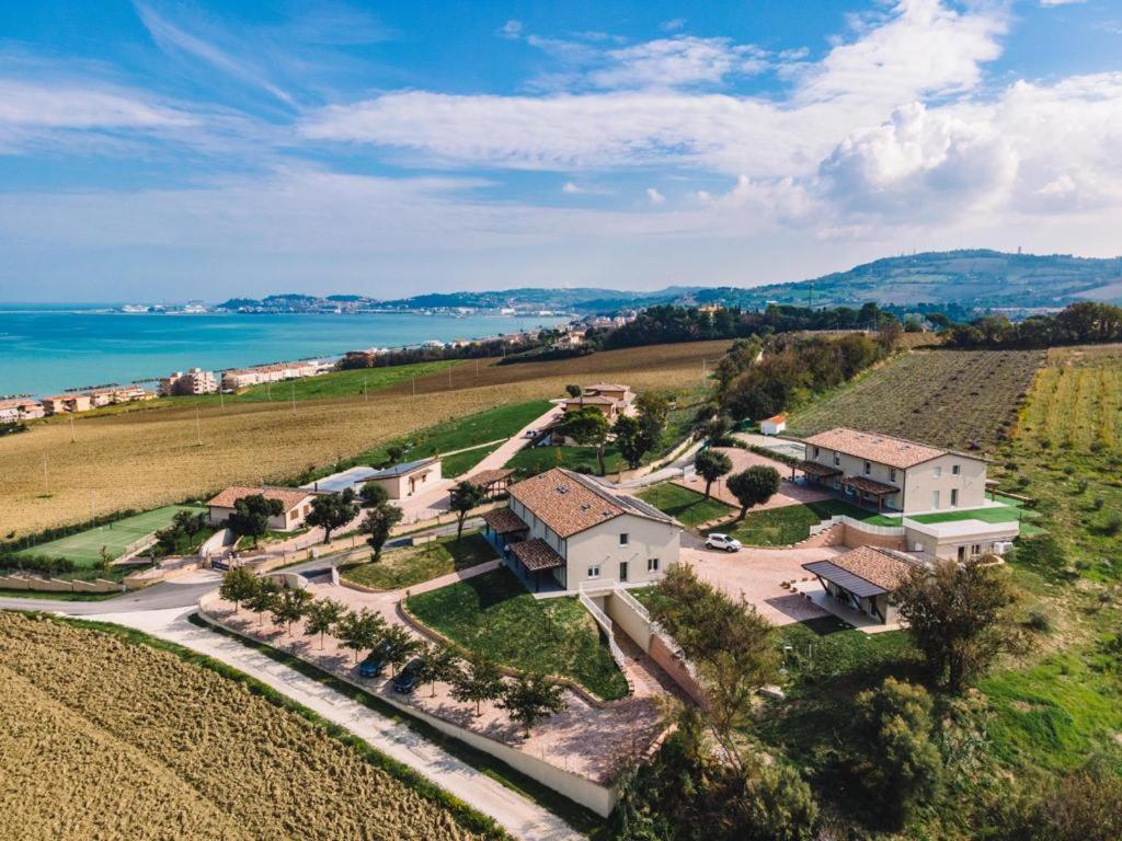 Agriturismo Il Colle Dei Lecci Анкона Экстерьер фото